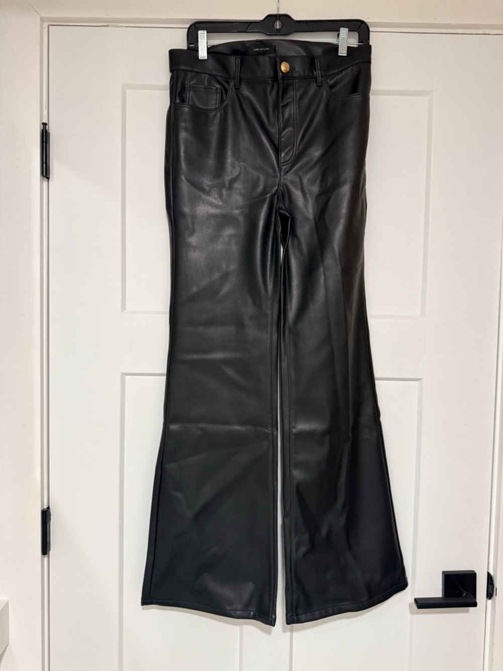Ann Taylor faux leather fleece lined pant size 6